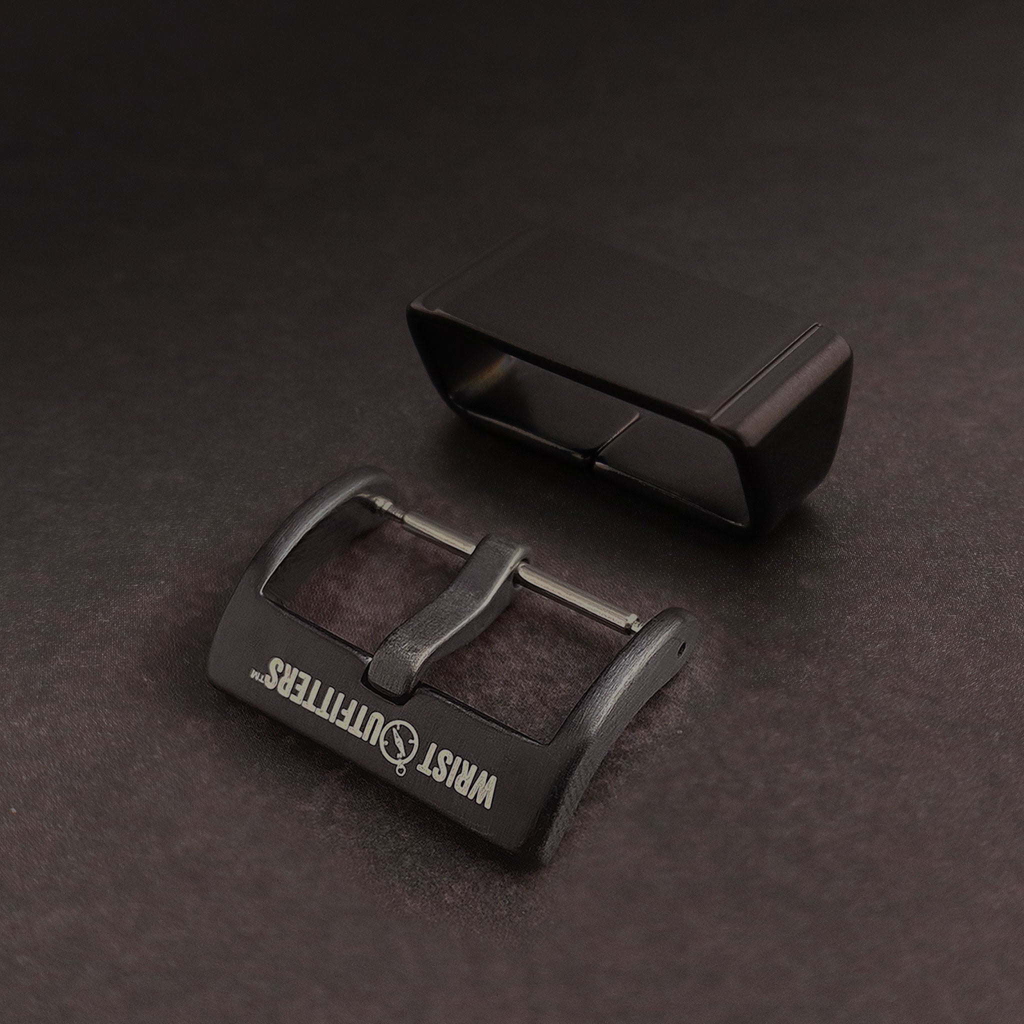 HALO™ Black PVD Hardware Set (for Two-Piece)