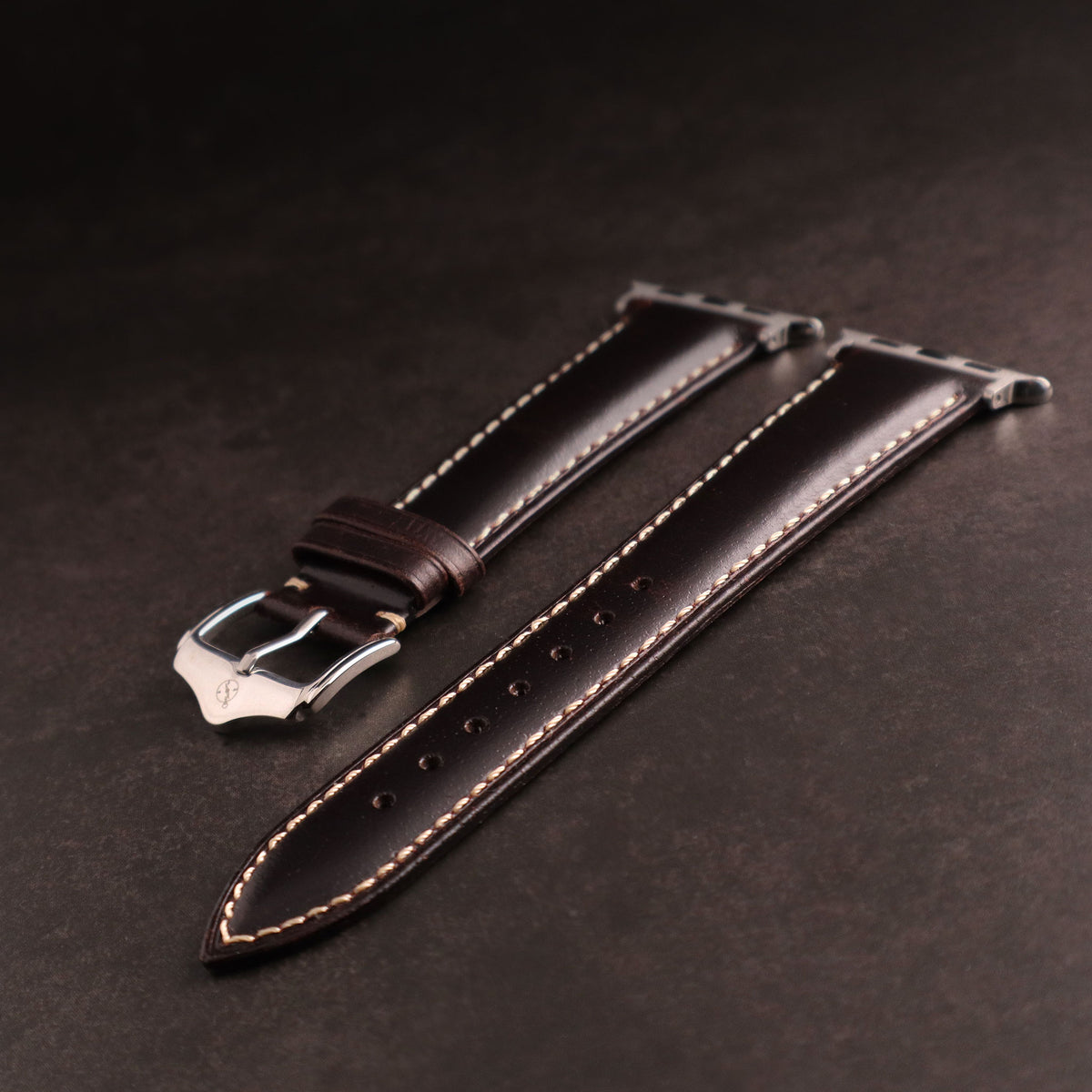 Apple Watch Fyorra™ Padded Full Grain Leather Strap