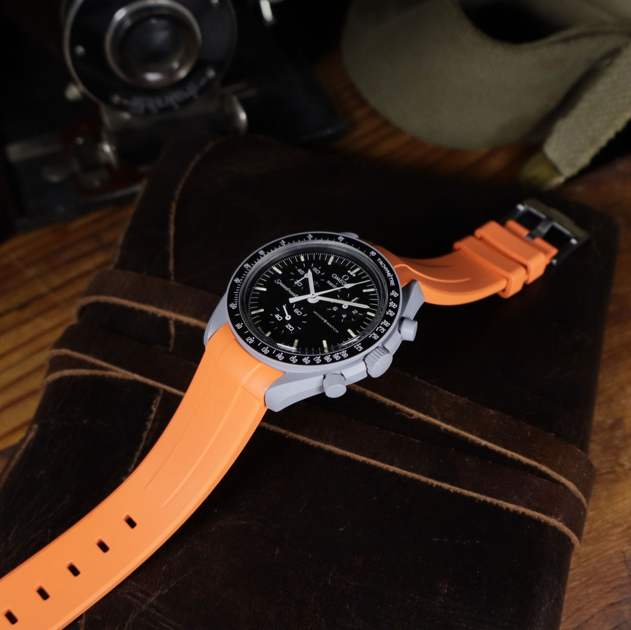 MoonGlow™ FKM Rubber Curved Watch Strap