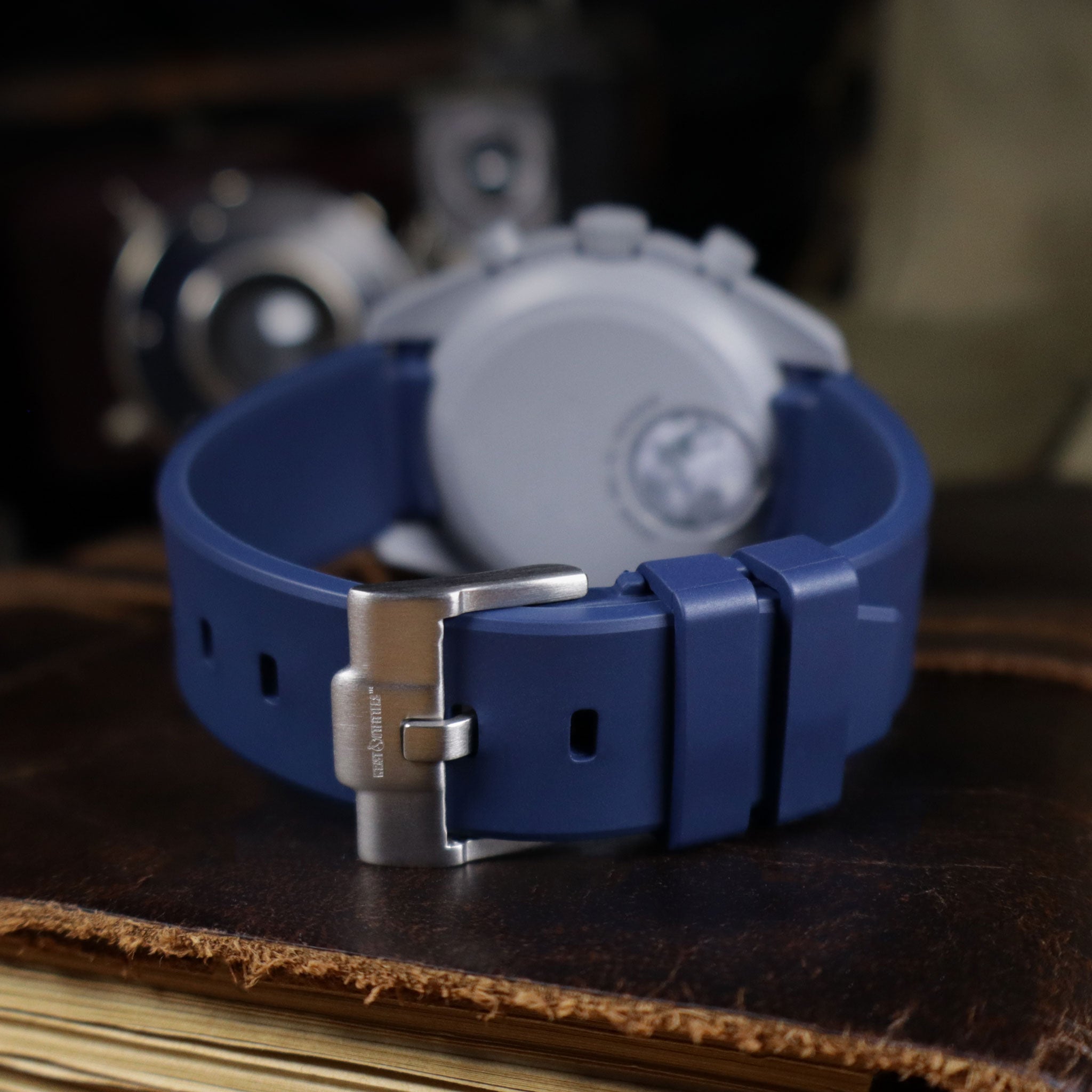 MoonGlow™ FKM Rubber Curved Watch Strap