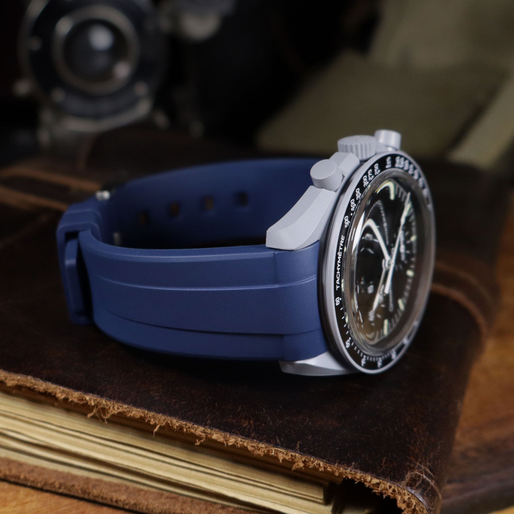 MoonGlow™ FKM Rubber Curved Watch Strap