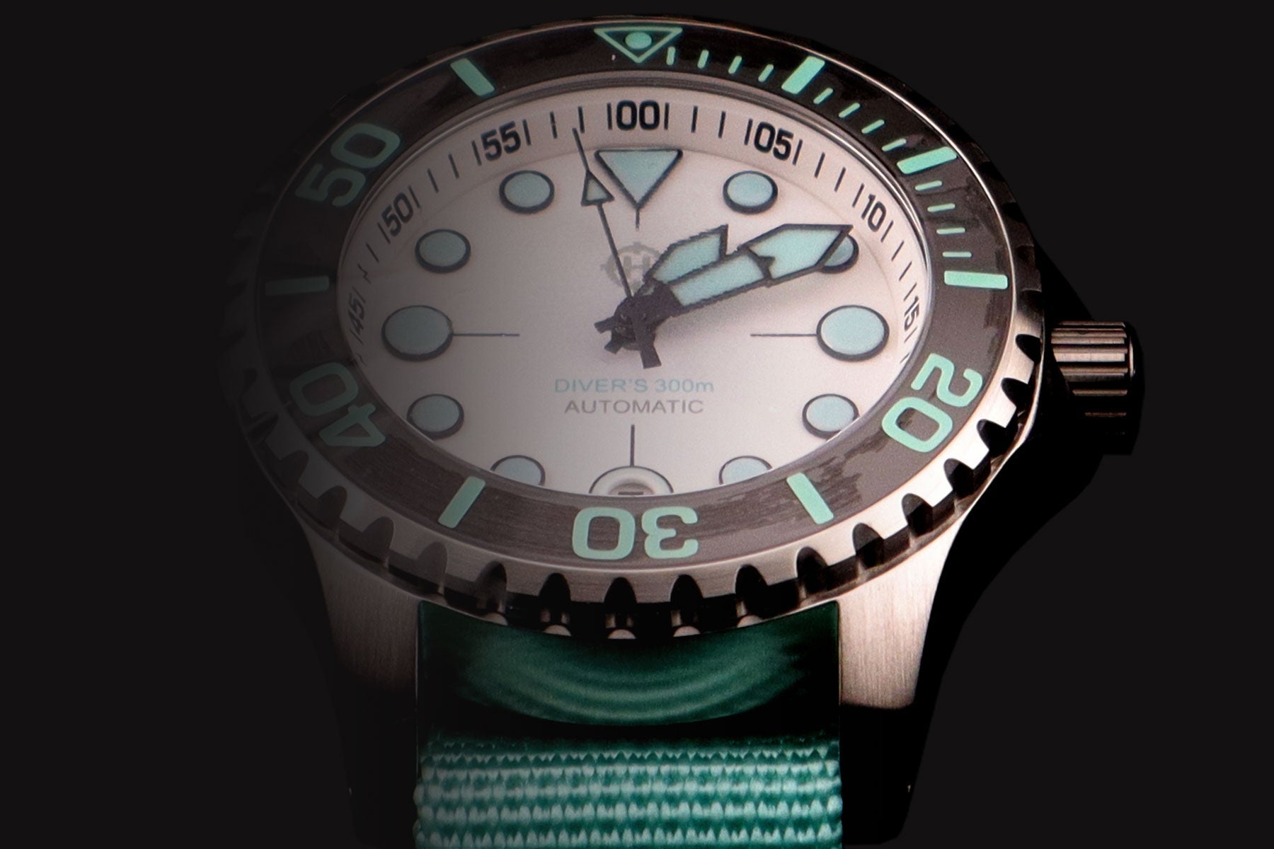 Helm Komodo Giveaway