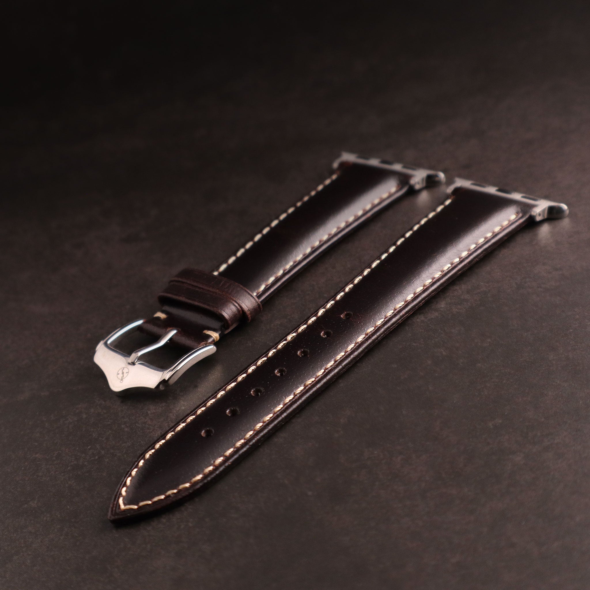 Apple Watch Fyorra™ Padded Full Grain Leather Strap