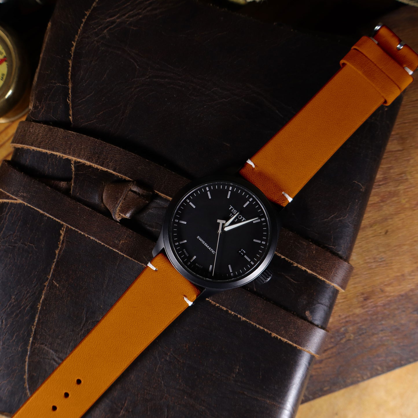 Airfield™ Retro Hand-Stitched Leather Watch Band