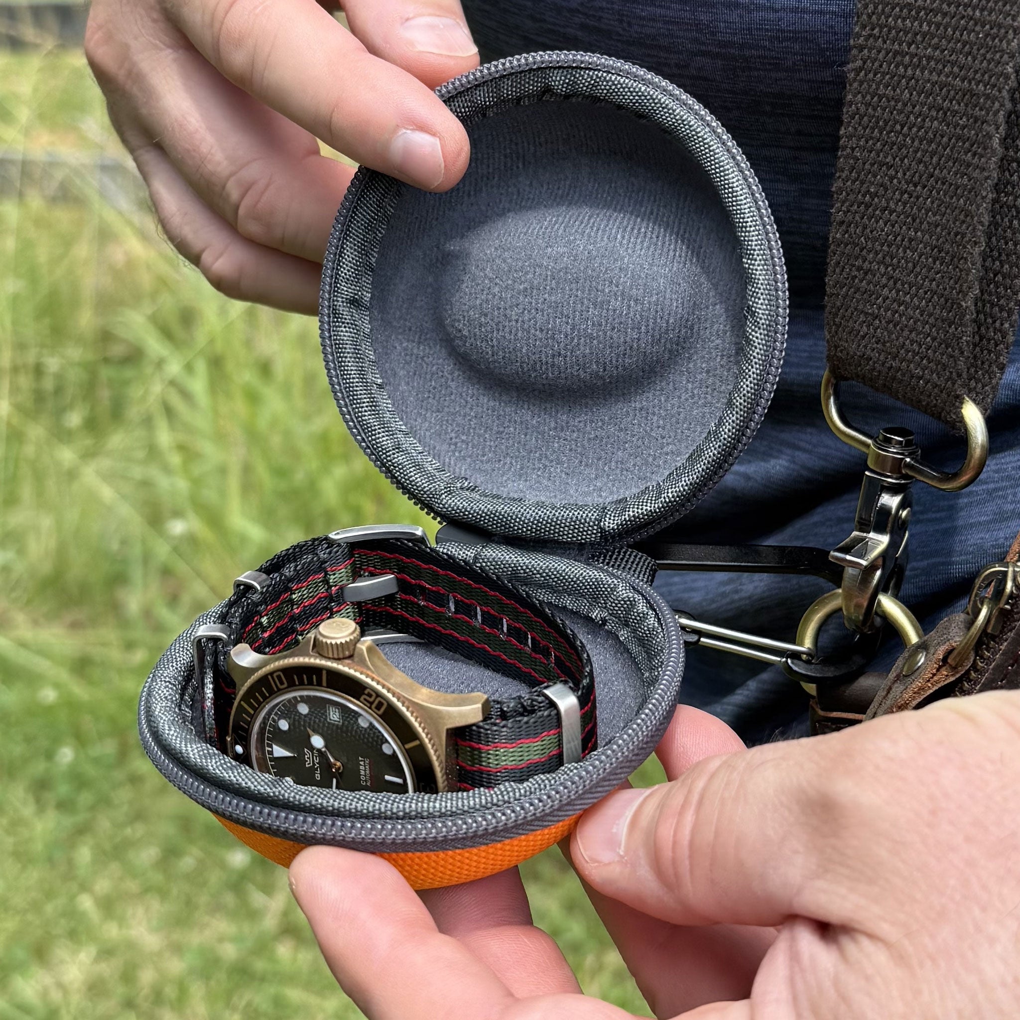 ExoShell™ Travel Pod Watch Case