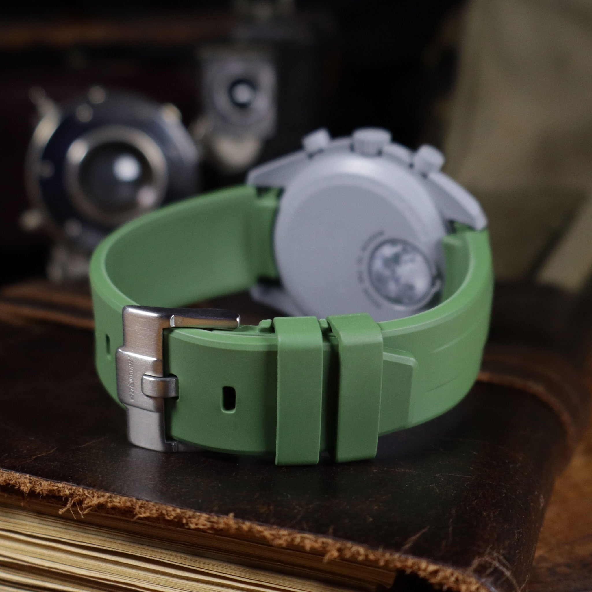 MoonGlow™ FKM Rubber Curved Watch Strap