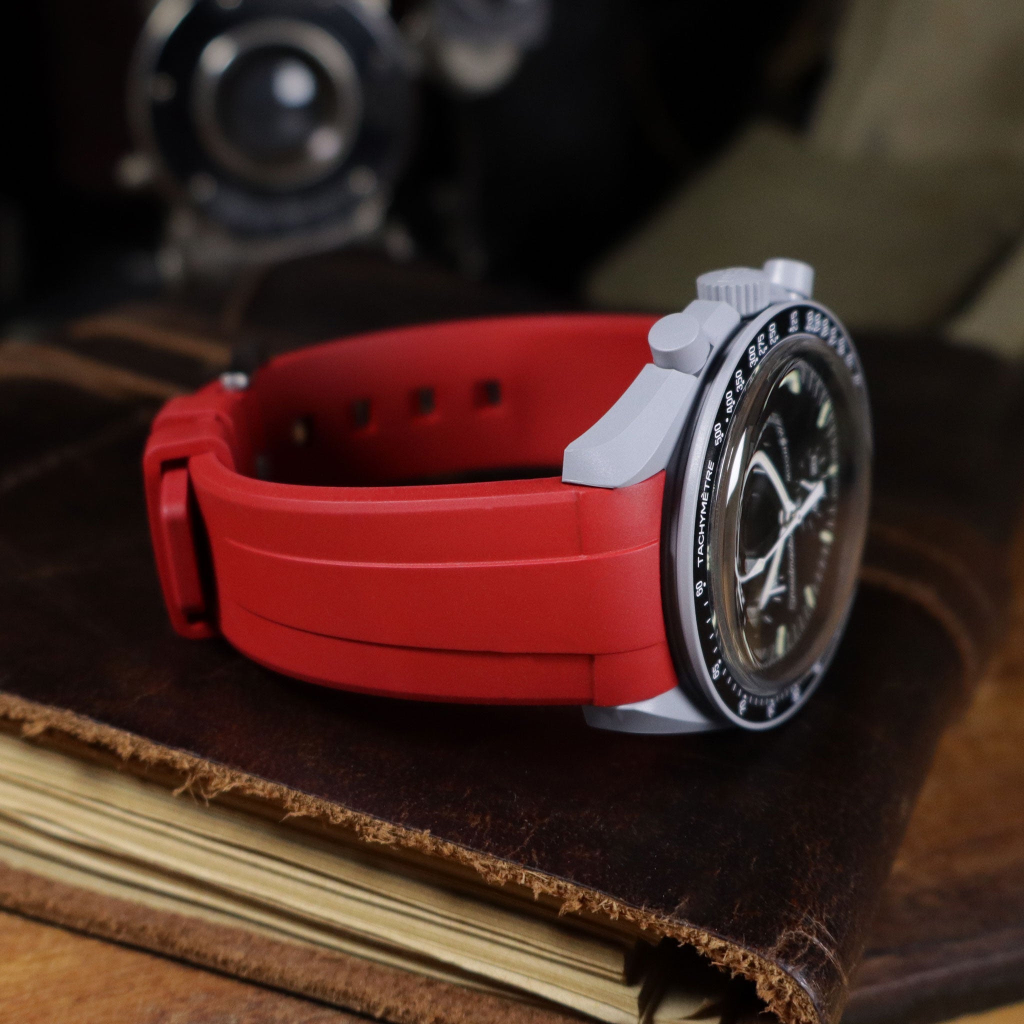 MoonGlow™ FKM Rubber Curved Watch Strap