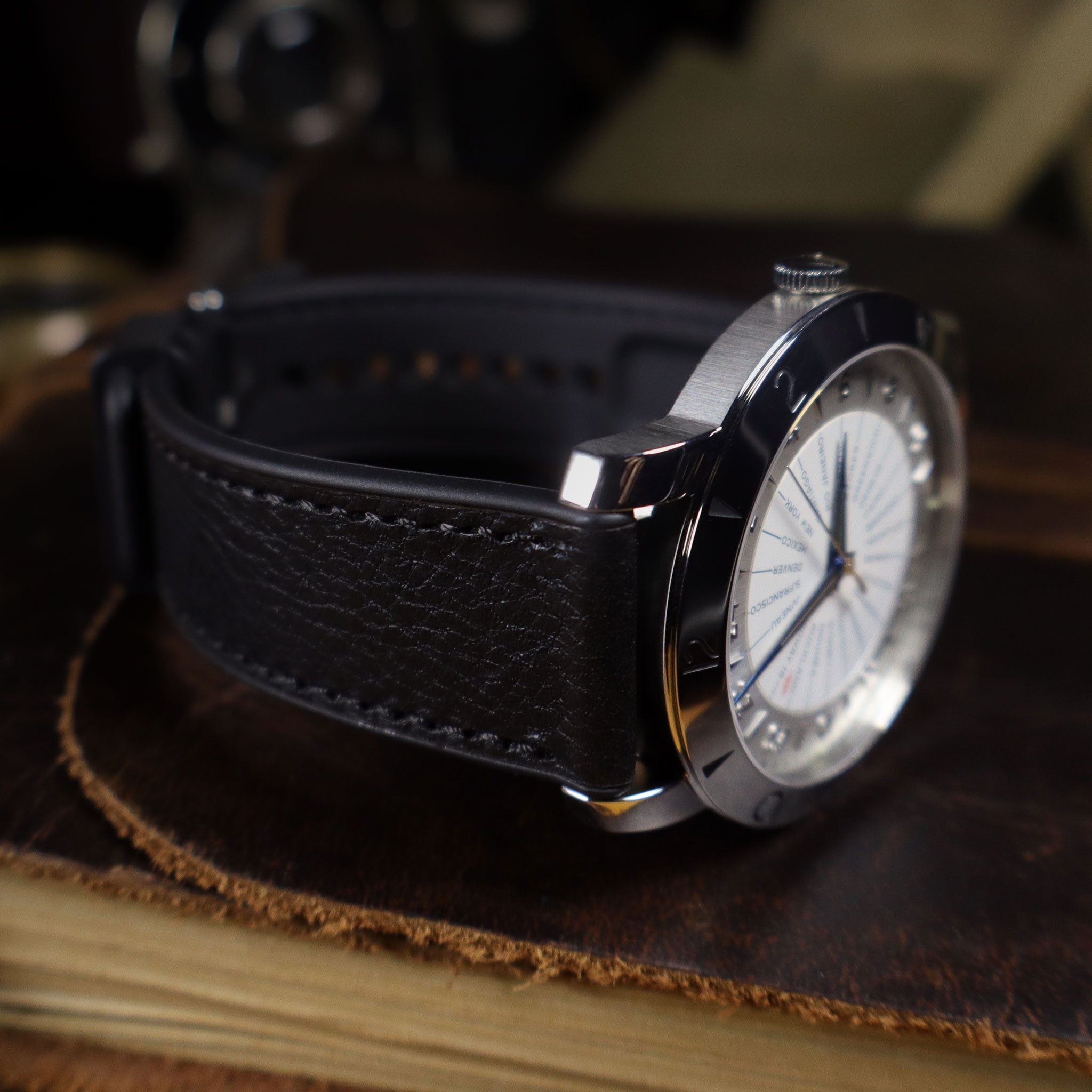 Shoreline™ Calfskin Leather & Natural Rubber Watch Band