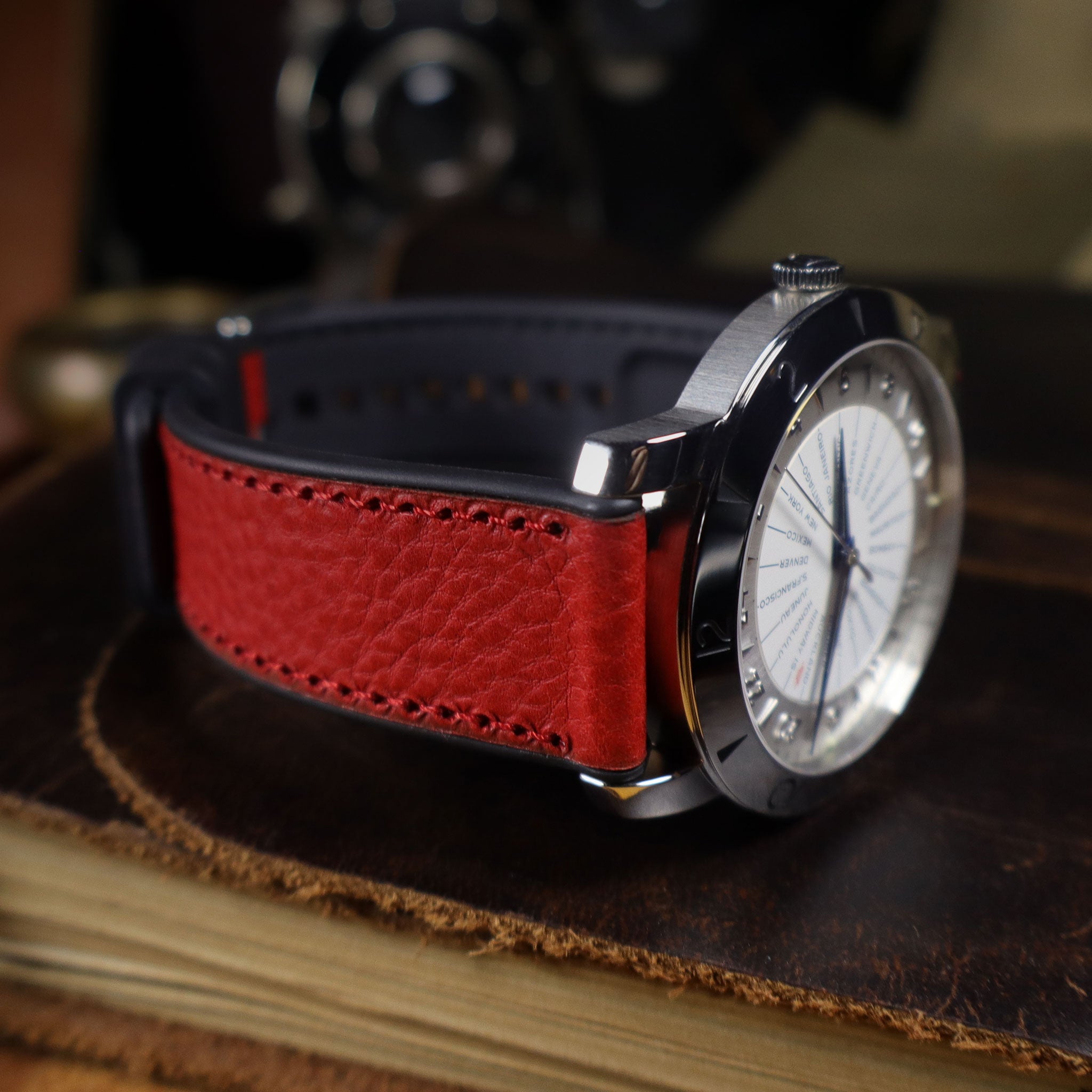 Shoreline™ Calfskin Leather & Natural Rubber Watch Band