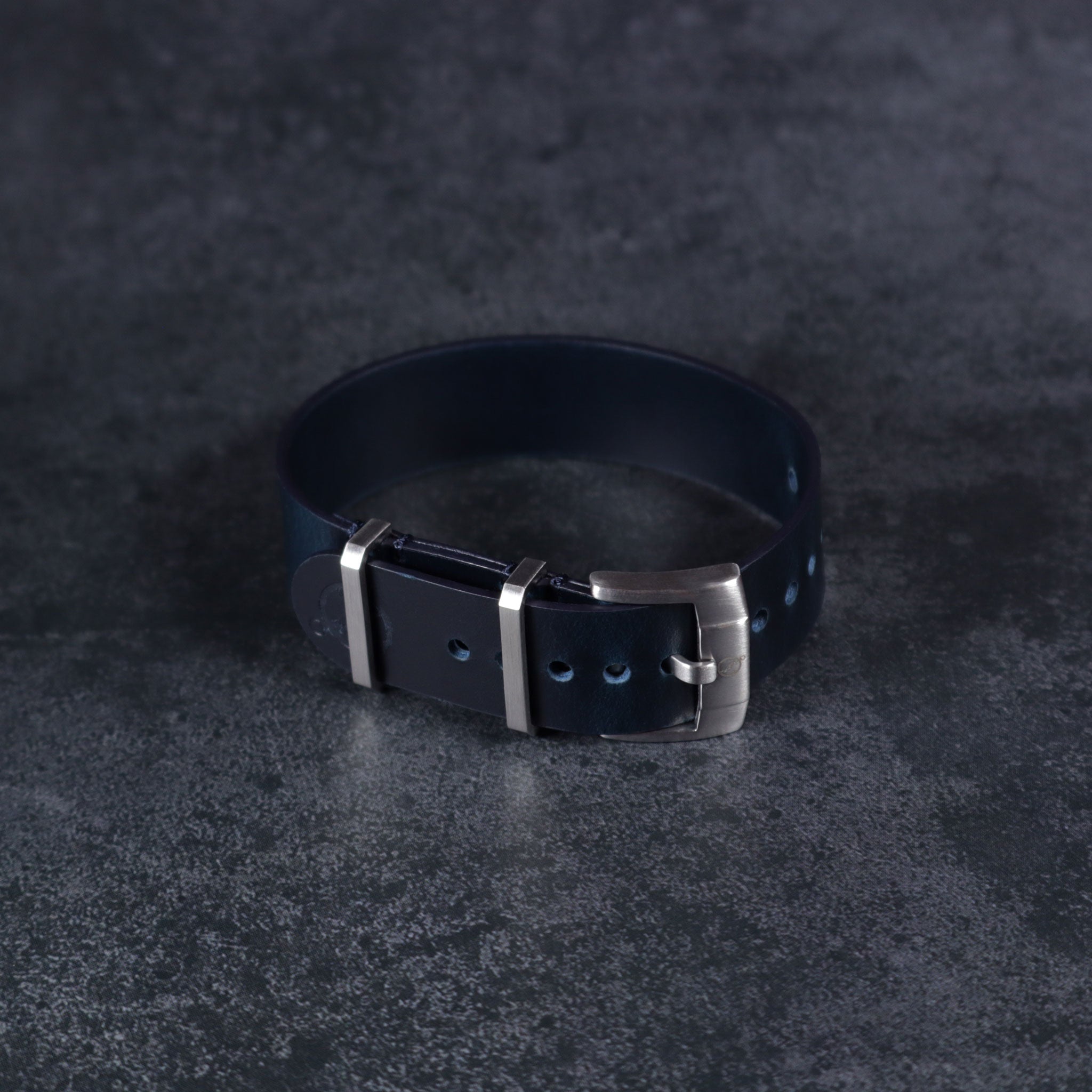 Tanner™ Leather Single-Pass Strap