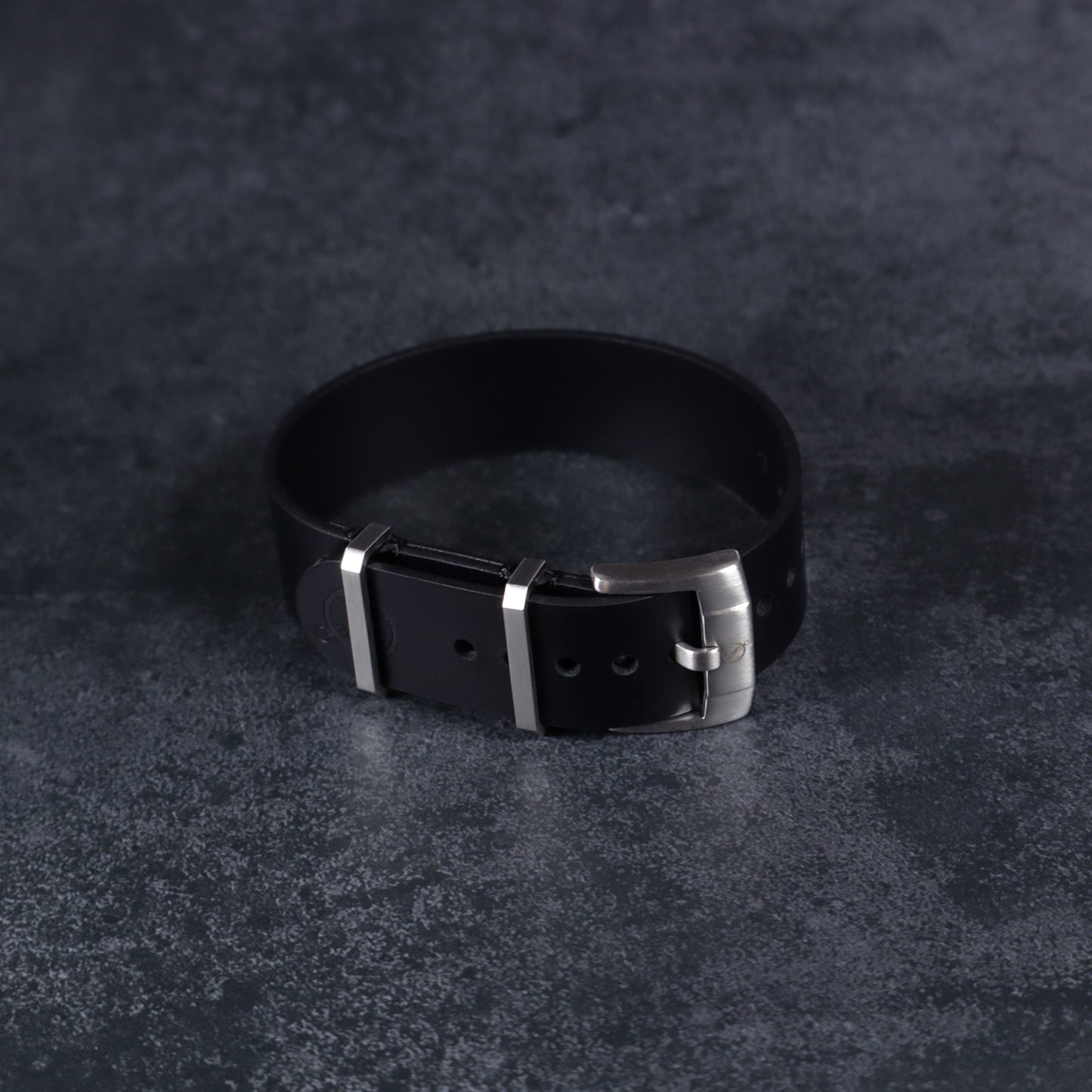 Tanner™ Leather Single-Pass Strap